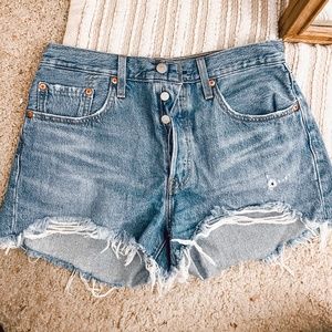 Women's Levi's Distressed High Waisted Shorts- W28- Used Like New